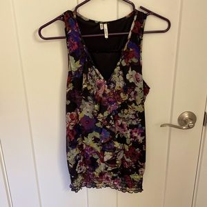 Studio Y Floral Sleeveless Top.